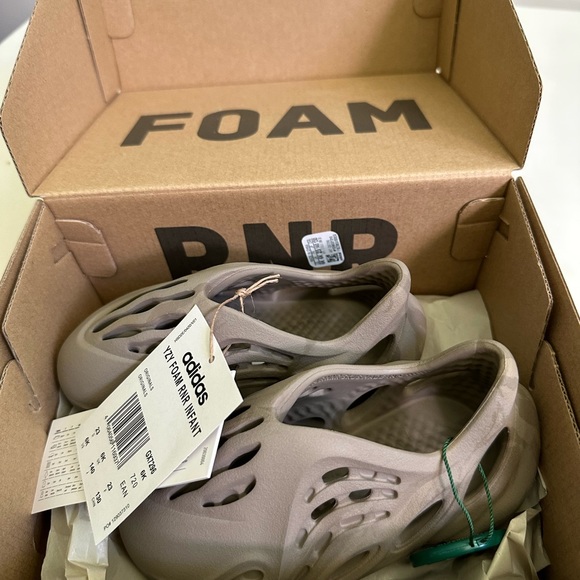 Adidas YZY FOAM RNR INFANT - Picture 3 of 5